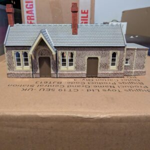 Hornby Platform Station building OO gauge