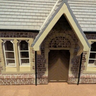 Hornby platform station building OO gauge