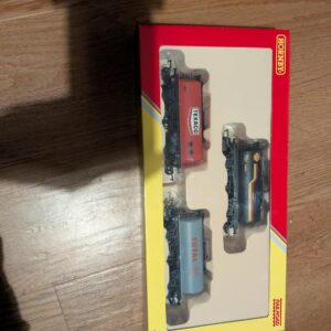 hornby fuel tanker Pack R6366